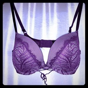 Victoria’s Secret 32D Bra